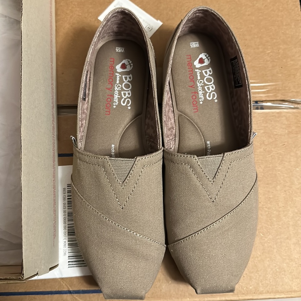 Bobs from Skechers memory foam 6.5 wide